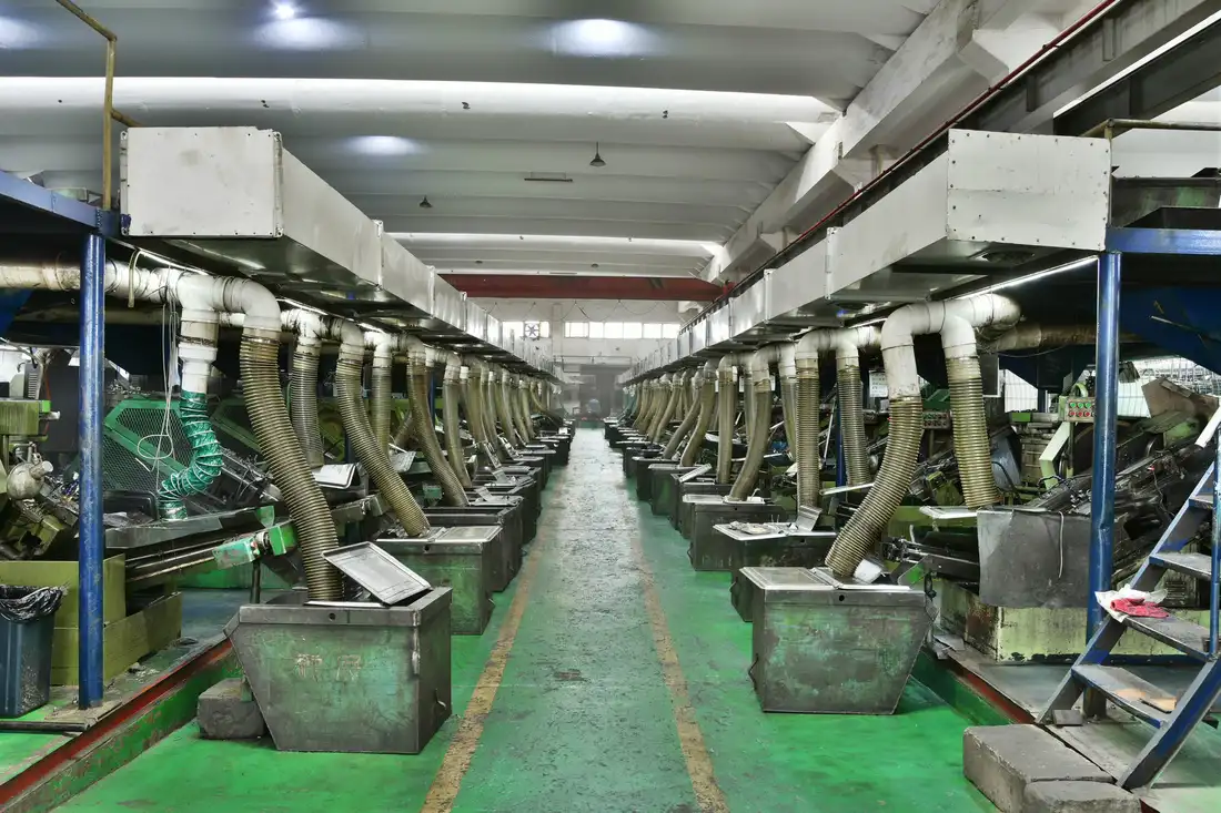 Wide view of the heading line inside the Ehons factory