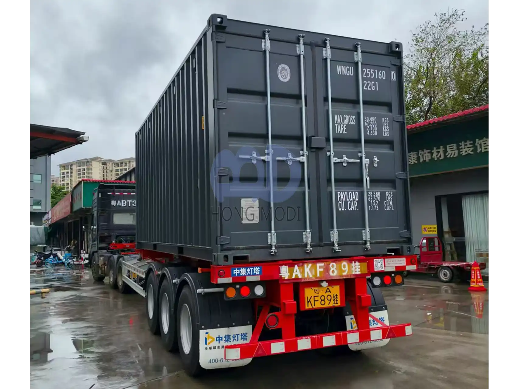 Export container on a truck chassis at the loading point