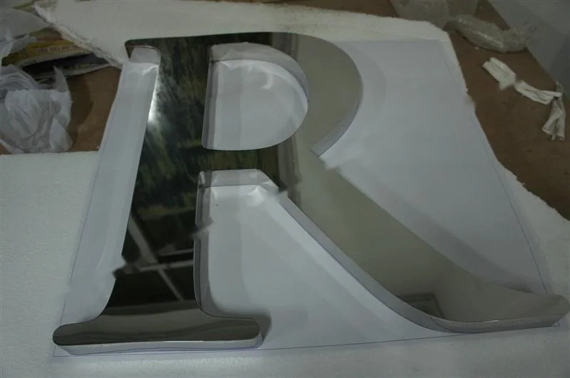 Mirror Polished Stainless Steel sign letter sign, reference 220, photographed in the Super Enseigne workshop