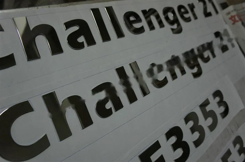 Mirror Polished Stainless Steel box letter sign, reference 230, photographed in the Super Enseigne workshop