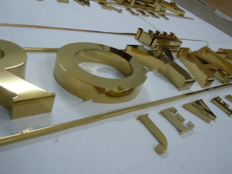 Mirror Polished Stainless Steel sign letter sign, reference 232, photographed in the Super Enseigne workshop