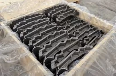 Volume production batch of grate bar castings
