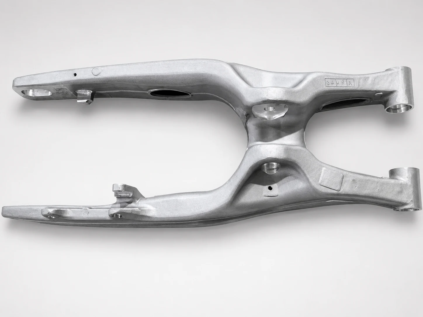 Cast aluminium lightweight structural arm component