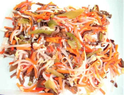 Canned mixed vegetables in a 2840G tin with buyer label