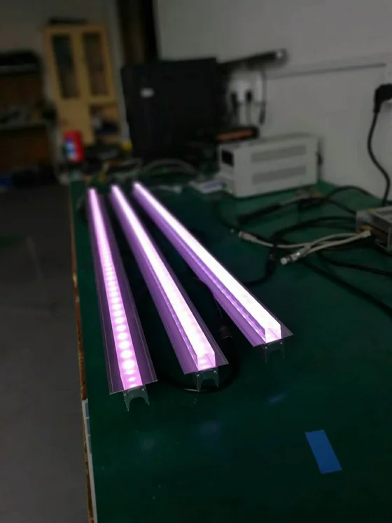 Outdoor Light Bar With Acrylic Diffuser dimension drawing, connection diagram or application photo
