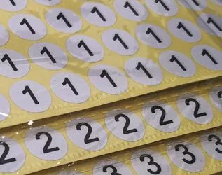 1.3cm White Self-adhesive Digital Code Sticker Size Round Clothing supplied by BY Boyuan