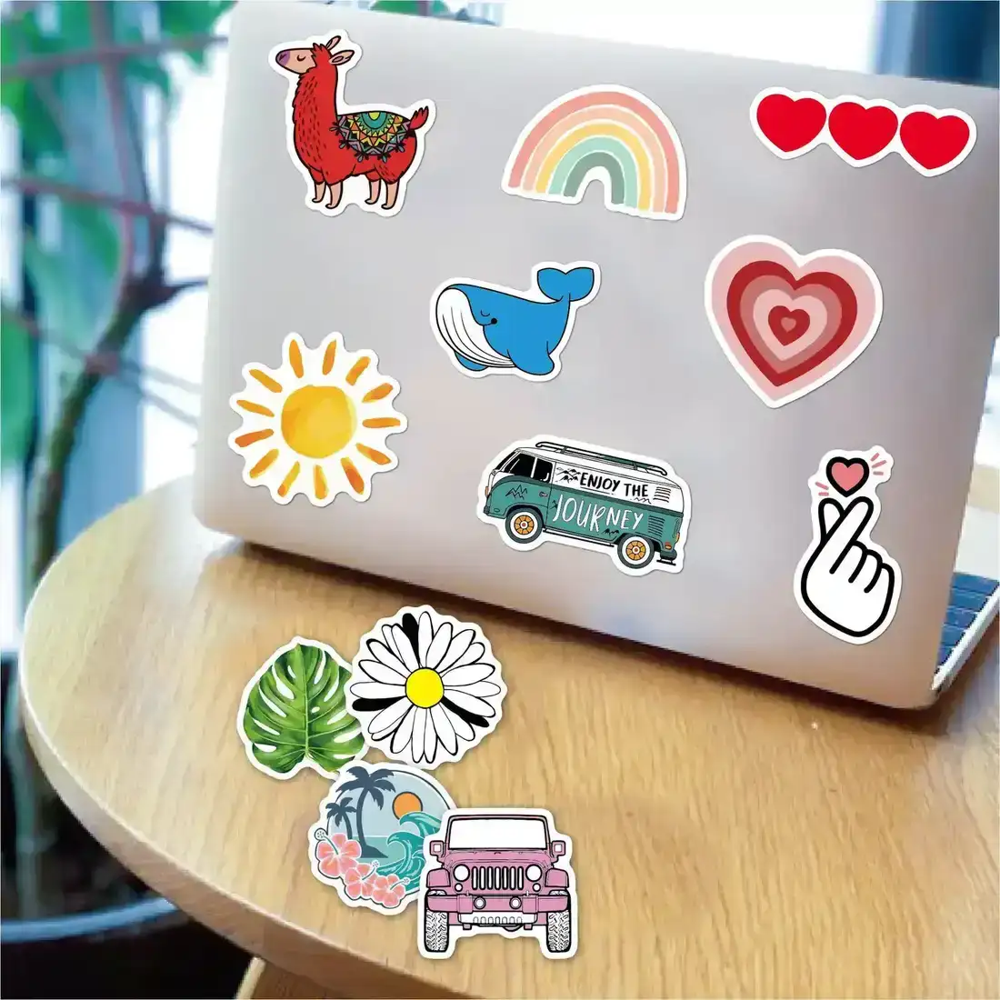100 Pop Outdoor Small Fresh Cute Cartoon Stickers Skateboard supplied by BY Boyuan