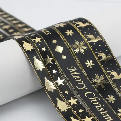 Midi Ribbon Christmas Set Carnival Gift Wrapping Festive Scene detail view 3