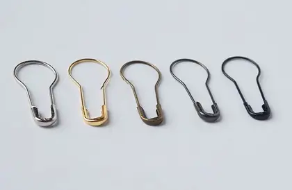 Safety Pin Buckle Retro Brooch Corsage Silk Scarf Large detail view 2