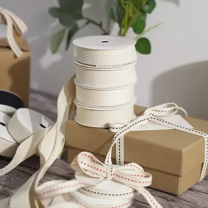 This White Cotton with Herringbone Webbing Hand Belt Clothing detail view 3