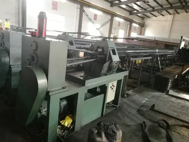 Tube processing machine in the Fanbang workshop
