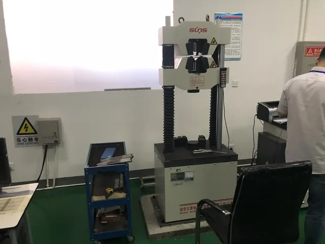 Universal testing machine used for tensile testing