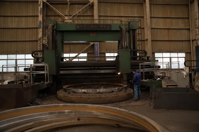 Machining equipment in the tubesheet workshop