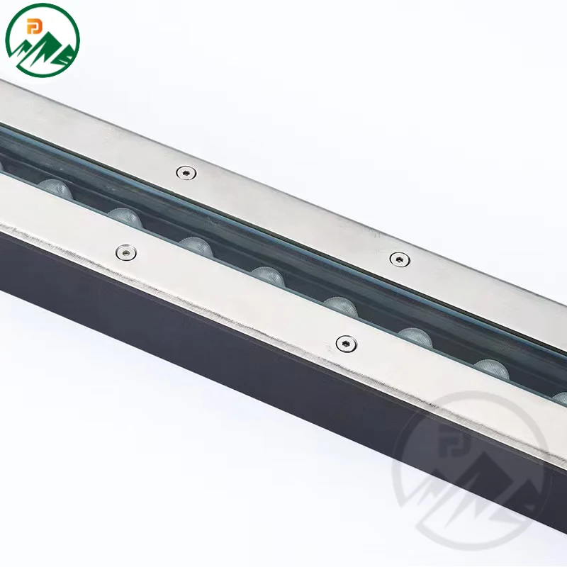 Detail of the IP67 sealed joint between the cover and aluminium body