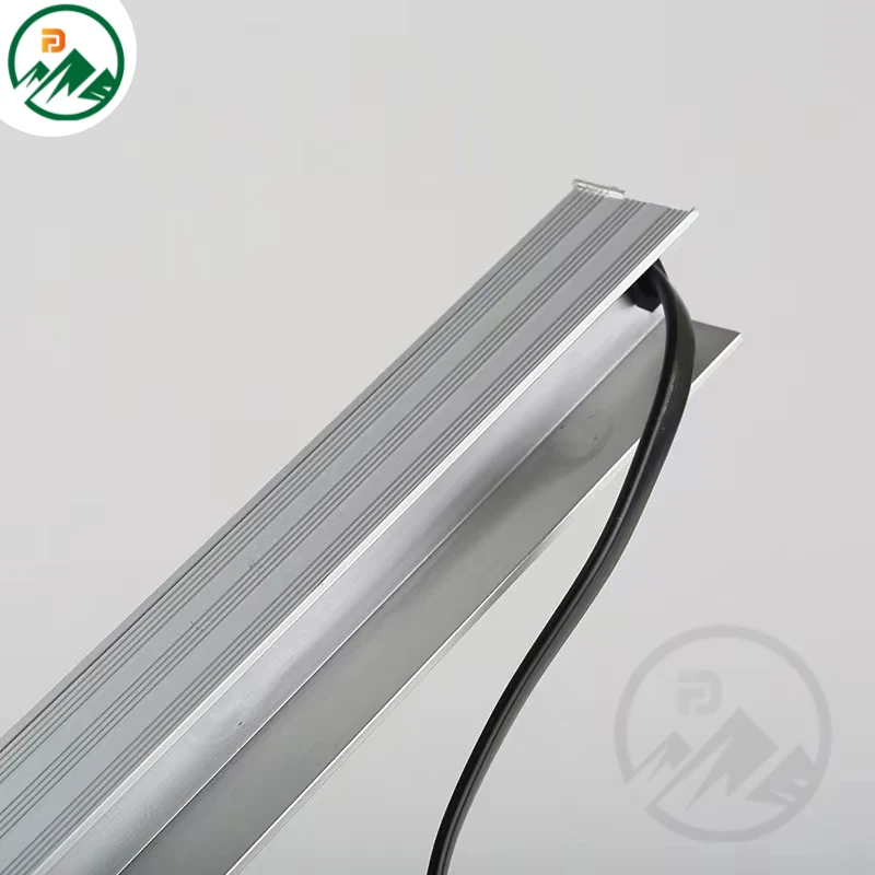 Detail shot of the 10*60°/120° beam angle distribution from the fixture