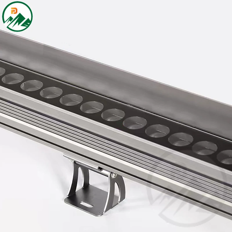 Linear LED wall washer with slim profile, showing the 1000mm length and 50mm width
