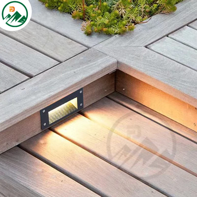 Side view of the 6W wall corner light with aluminium body and glass cover