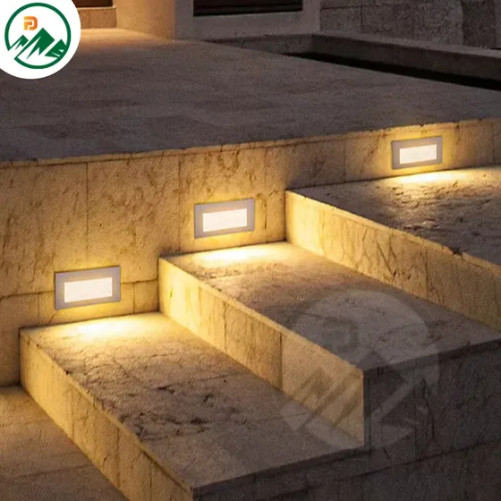LED wall corner light FD-WC010X06 mounted at the junction of two walls