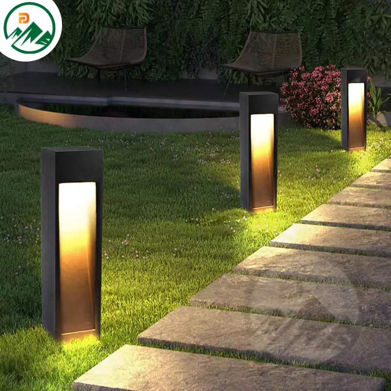 Square-shaped LED garden light with galvanized steel body and square base