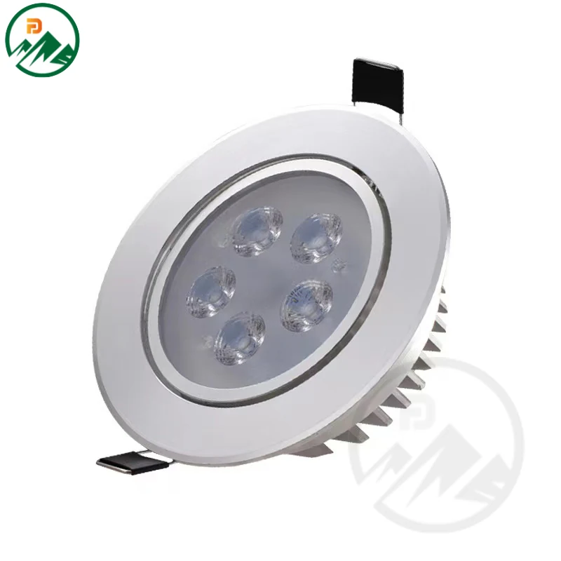 Recessed LED down light with D158 x H40 mm dimensions and aluminium body