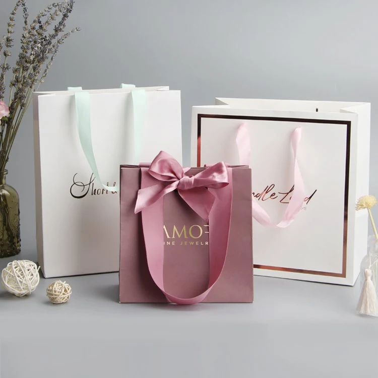 Custom Wholesale Paper Bags with Logo for Gift Packaging 7