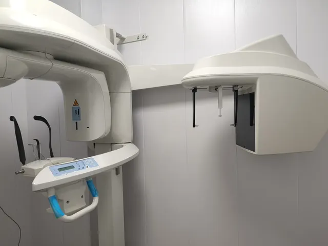 Dental Equipment Sourcing for Angolan Practice: Luanda Private Clinics with ARMED Portuguese Compliance