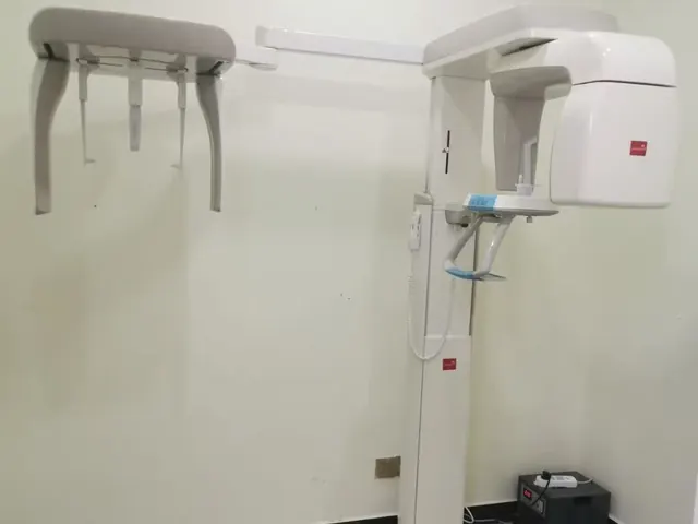 Remote Video Commissioning for Dental Equipment: Installation Without Field Engineer Dispatch