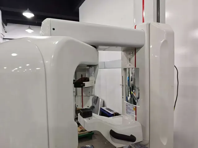 Side perspective — column & pano arm