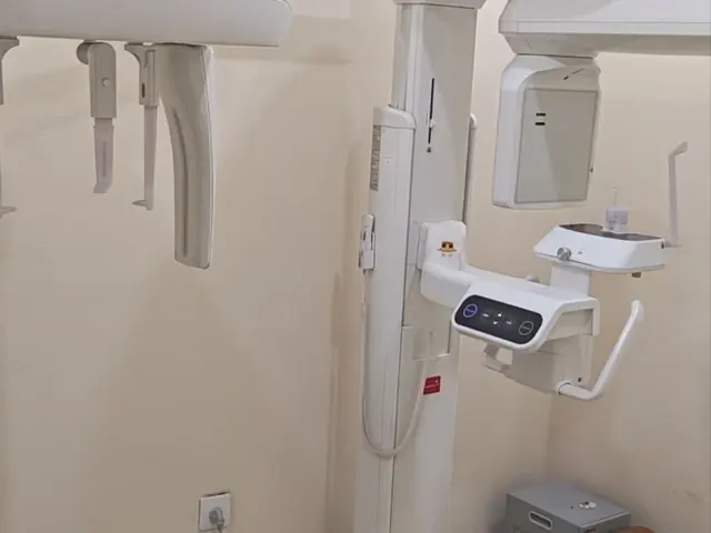 Chairside CBCT vs External Referral: In-House vs Outsource Economics Framework