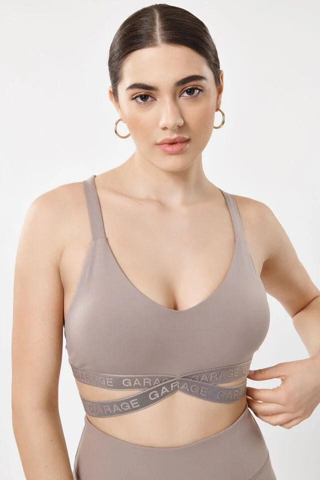 Activate Seamless Crop Cami manufactured to order by Foriver Garment