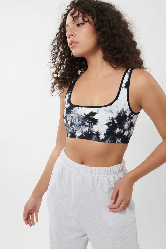 Skye Seamless Tank manufactured to order by Foriver Garment