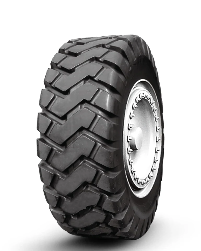 LL136(E-3/L-3) bias OTR tyre with specialized tread pattern for sand and soft surfaces