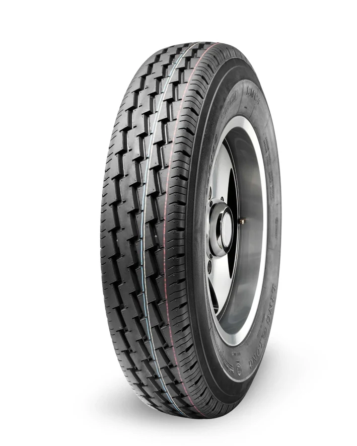 LMC4 radial light truck tyre with block tread pattern and high wear resistance design
