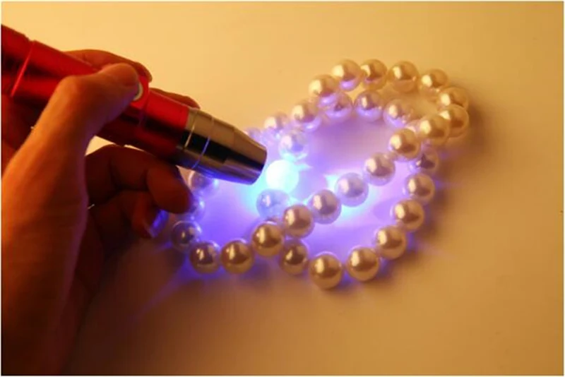 Mini 365nm UV LED Flashlight - installation detail