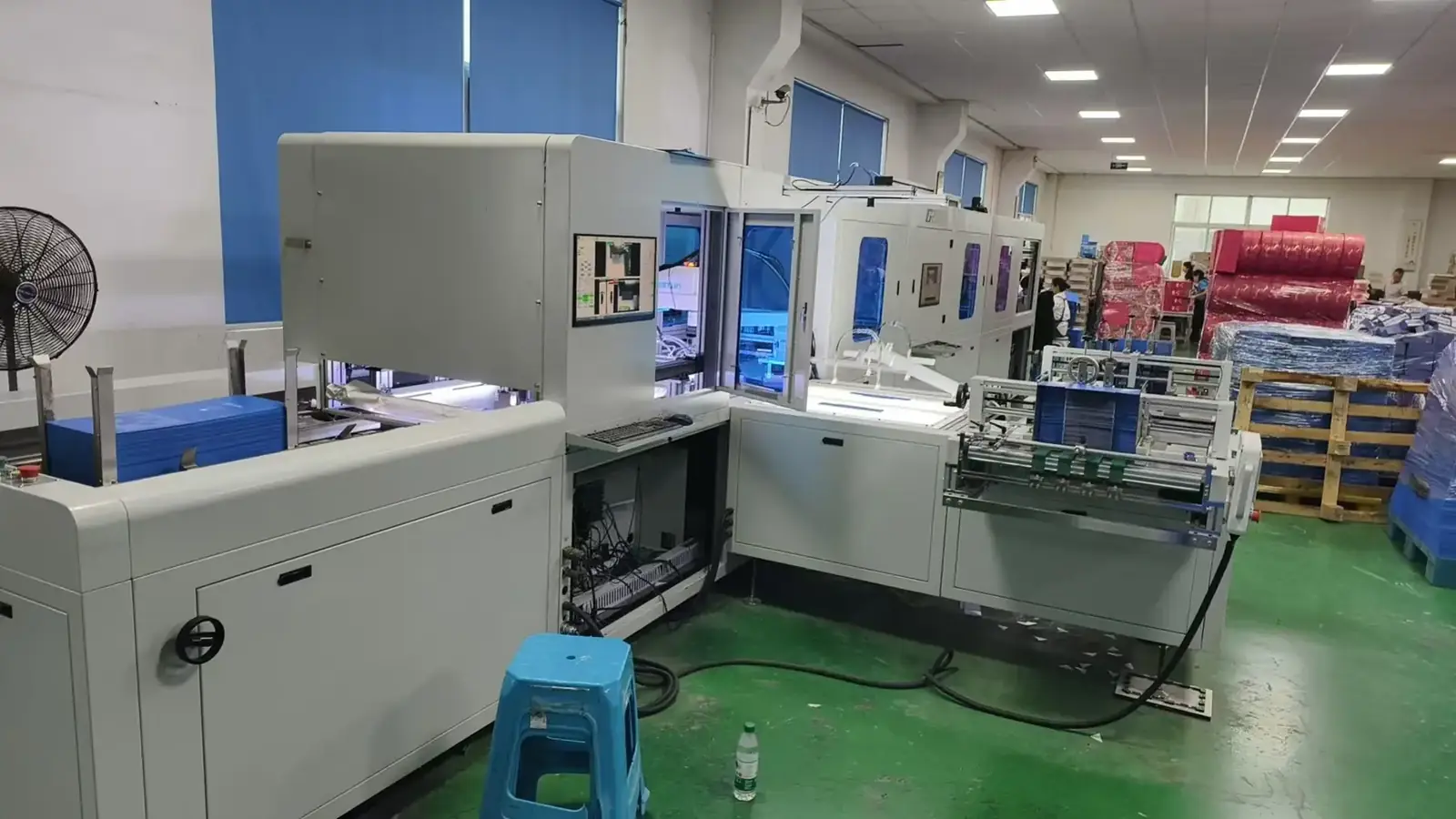 Servo drives and control cabinets fitted to a Guorun forming machine