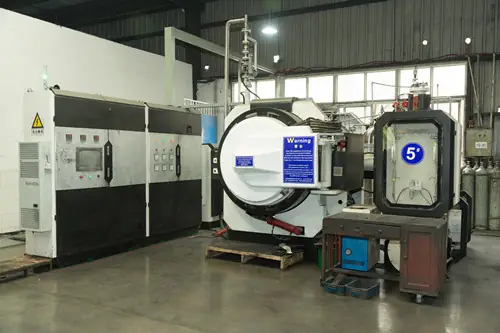 Vacuum sintering furnace and pressure sintering equipment