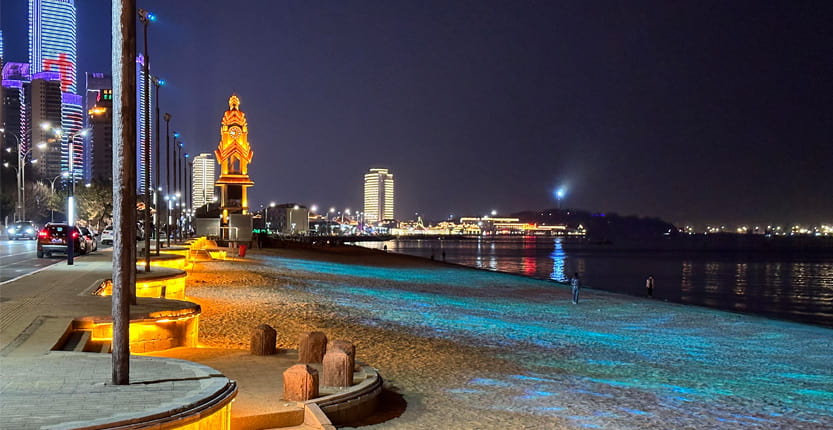 Coastal beach installation illustrating the 1000-hour salt spray programme