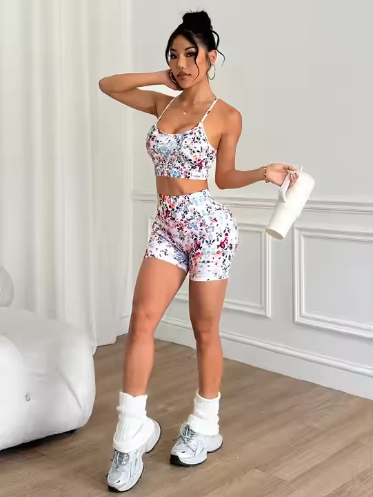 Women's Lightweight Seamless Yoga Outfit Set - view 4