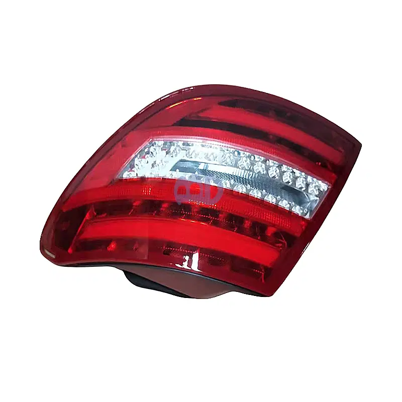 2048203064 2048208602 Mercedes Benz W204 Taillight Car Accessories For Vehicles — view 3
