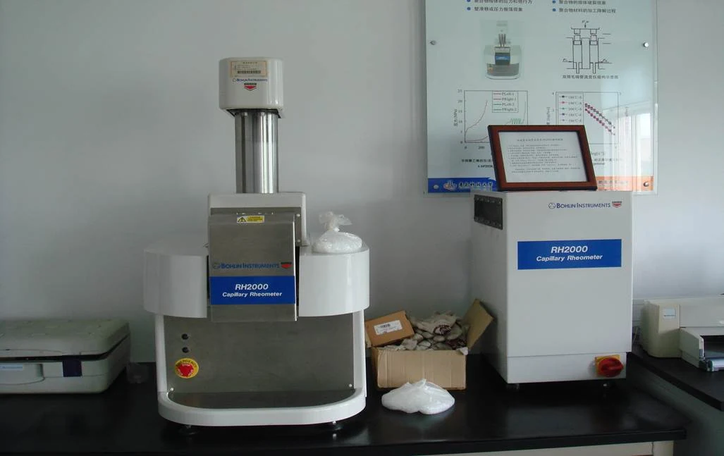 Capillary rheometer in the materials laboratory