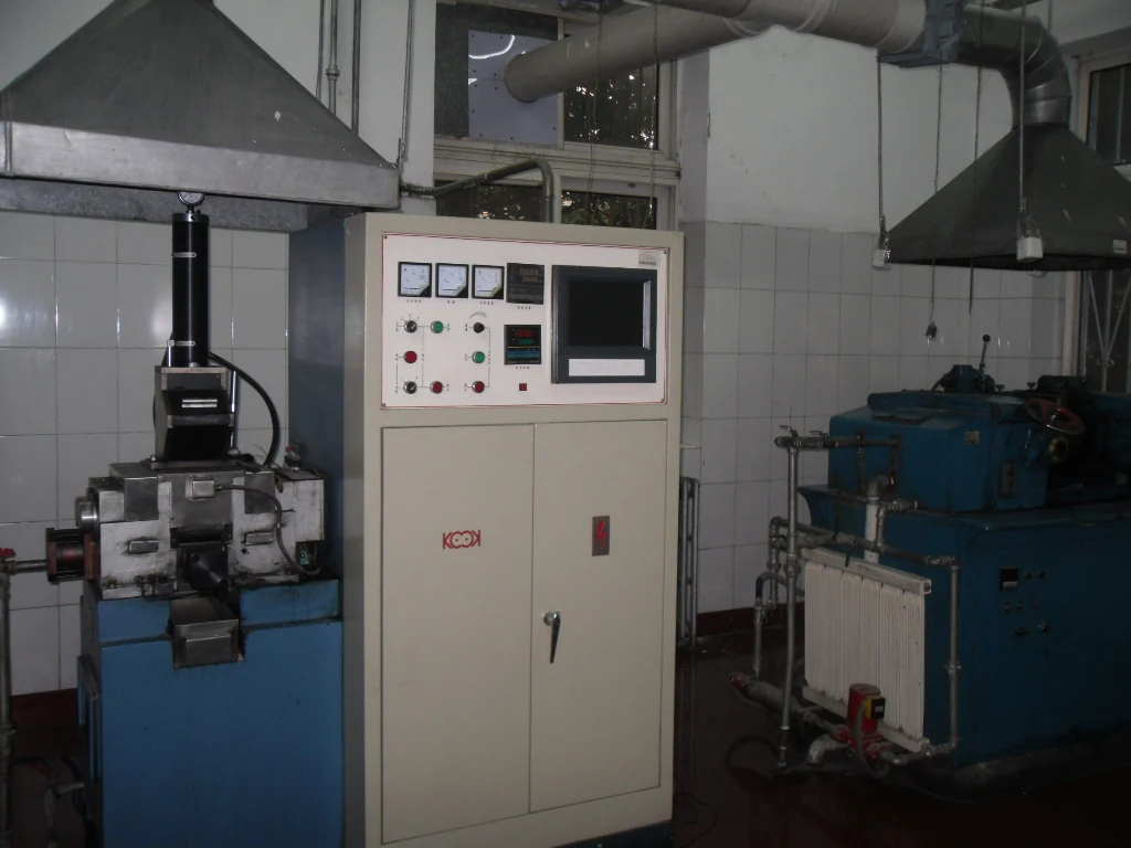 Internal rubber mixer in the compound preparation shop