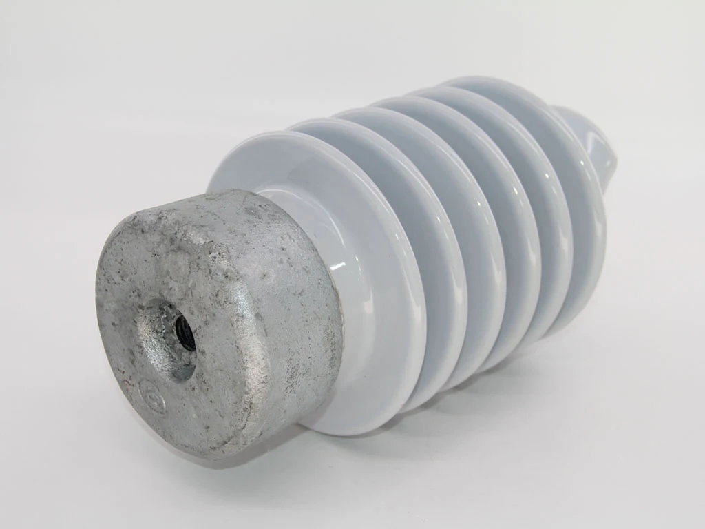 Porcelain insulator manufactured by Huahao