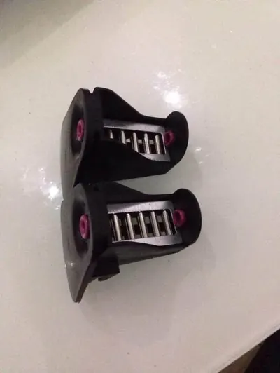 Yarn Tensioners for Textile Machines A spare part for warp knitting machines