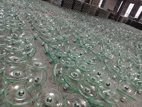 LXAP-240 / U240BP/170M 240kN Aerodynamic Glass Insulator view 2