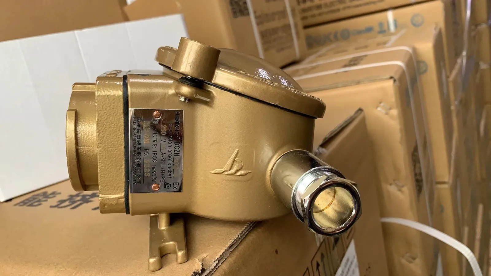 Marine explosion-proof socket plug connectors for ship