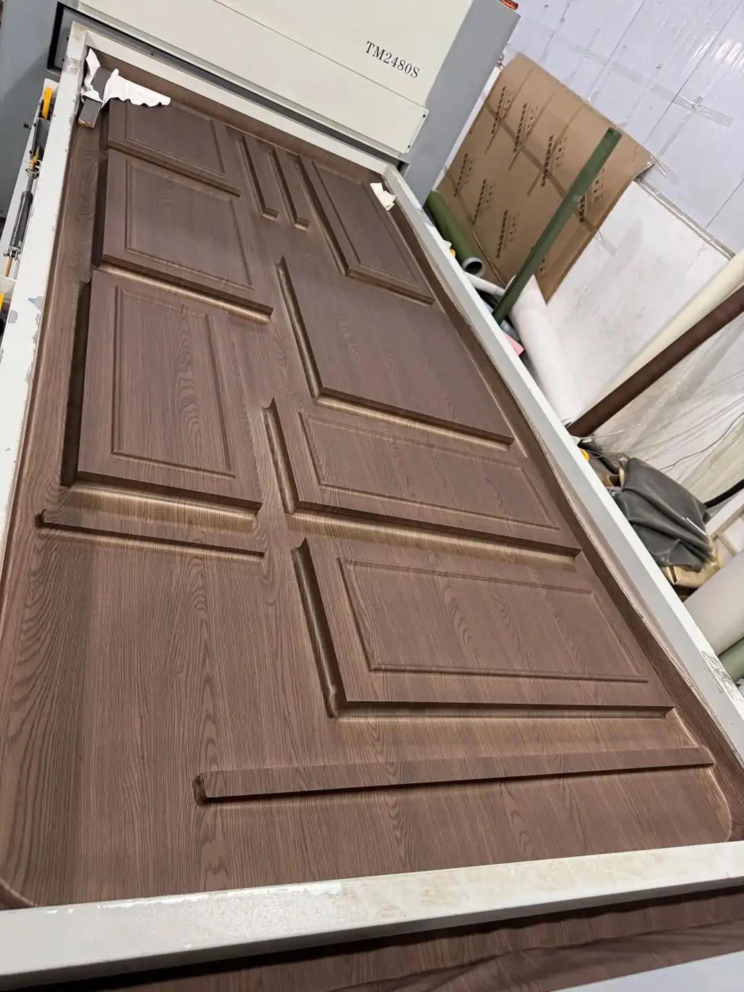 Vacuum Membrane Press Machine for PVC Film Cabinet Door, feed section detail