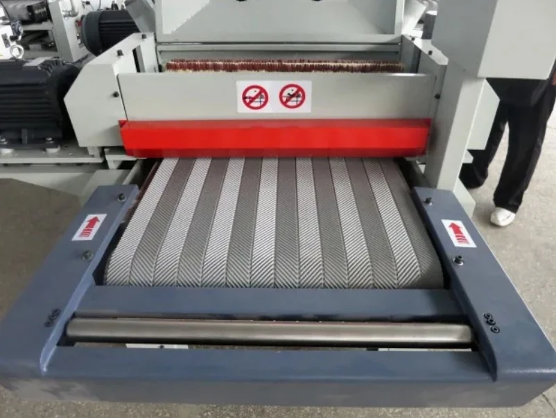 Plywood Decorative Wire Brushing Machine, working rollers and drive detail