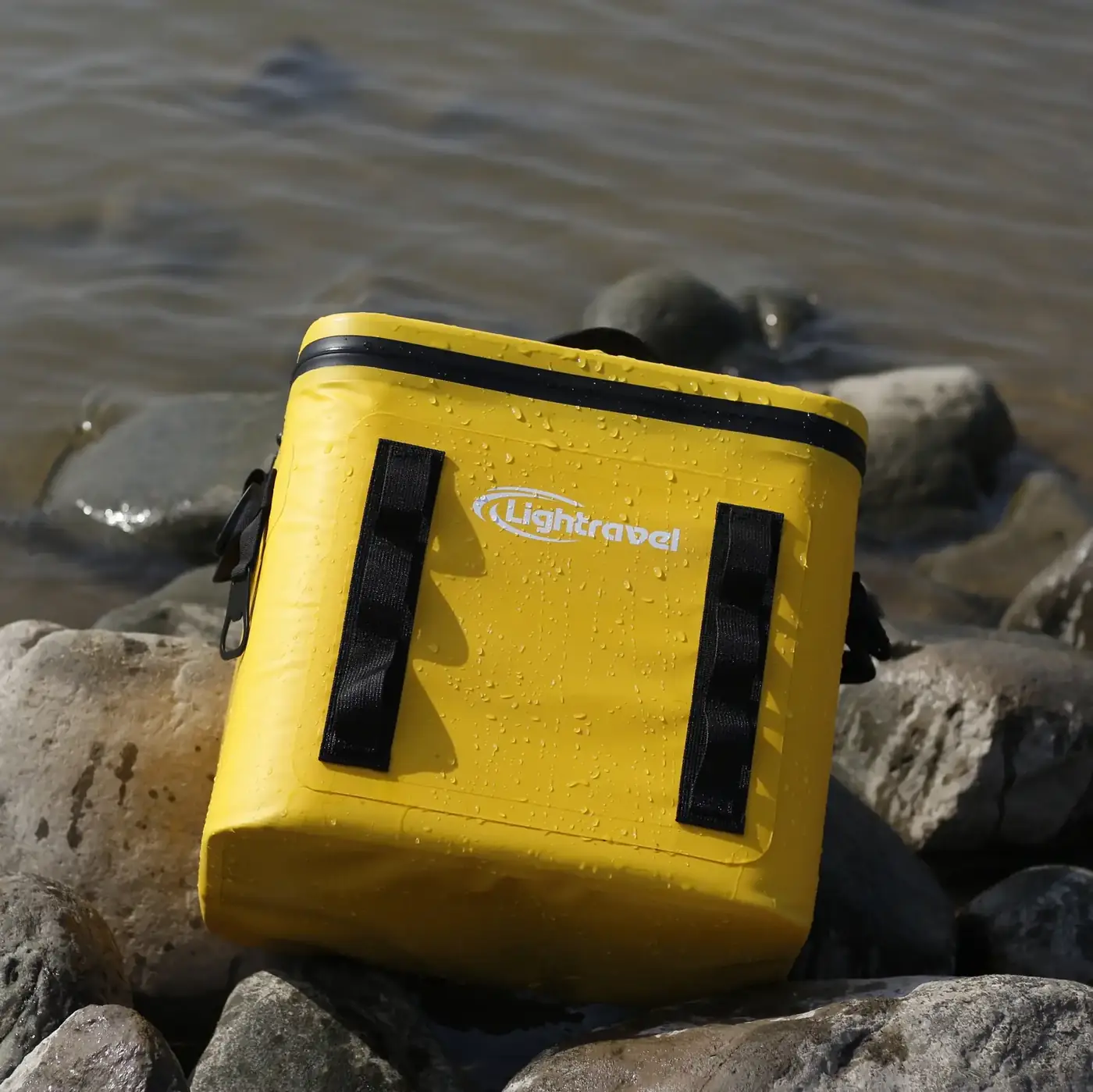 16 Cans PVC Insulated Leakproof Camping Cooler Bag detail view 5
