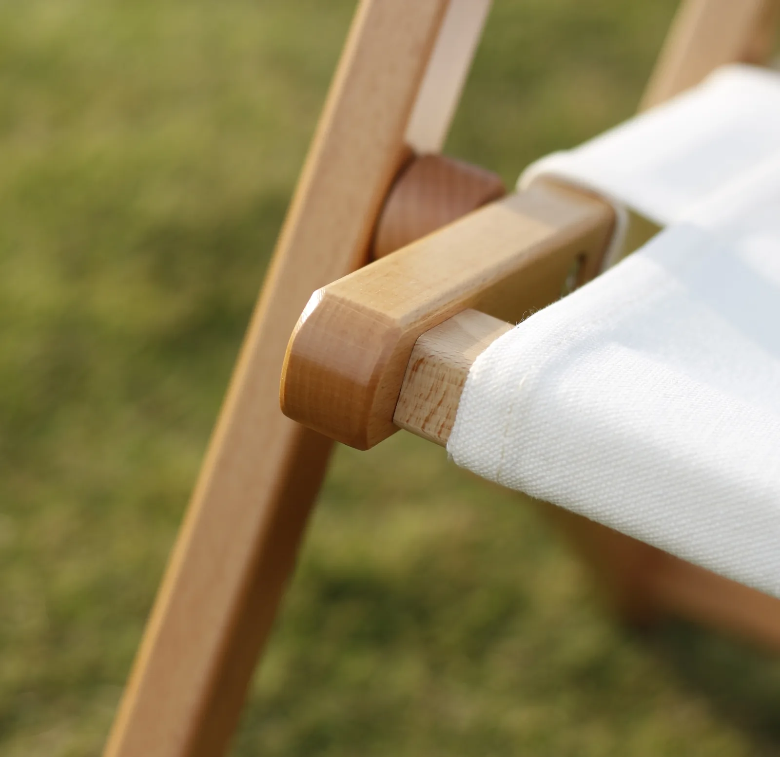 Eco-Friendly Soil Wood Portable Outdoor Popular Folding Picnic Dinning Wooden Chair Hot Sale Camping Wooden Chair detail view 3