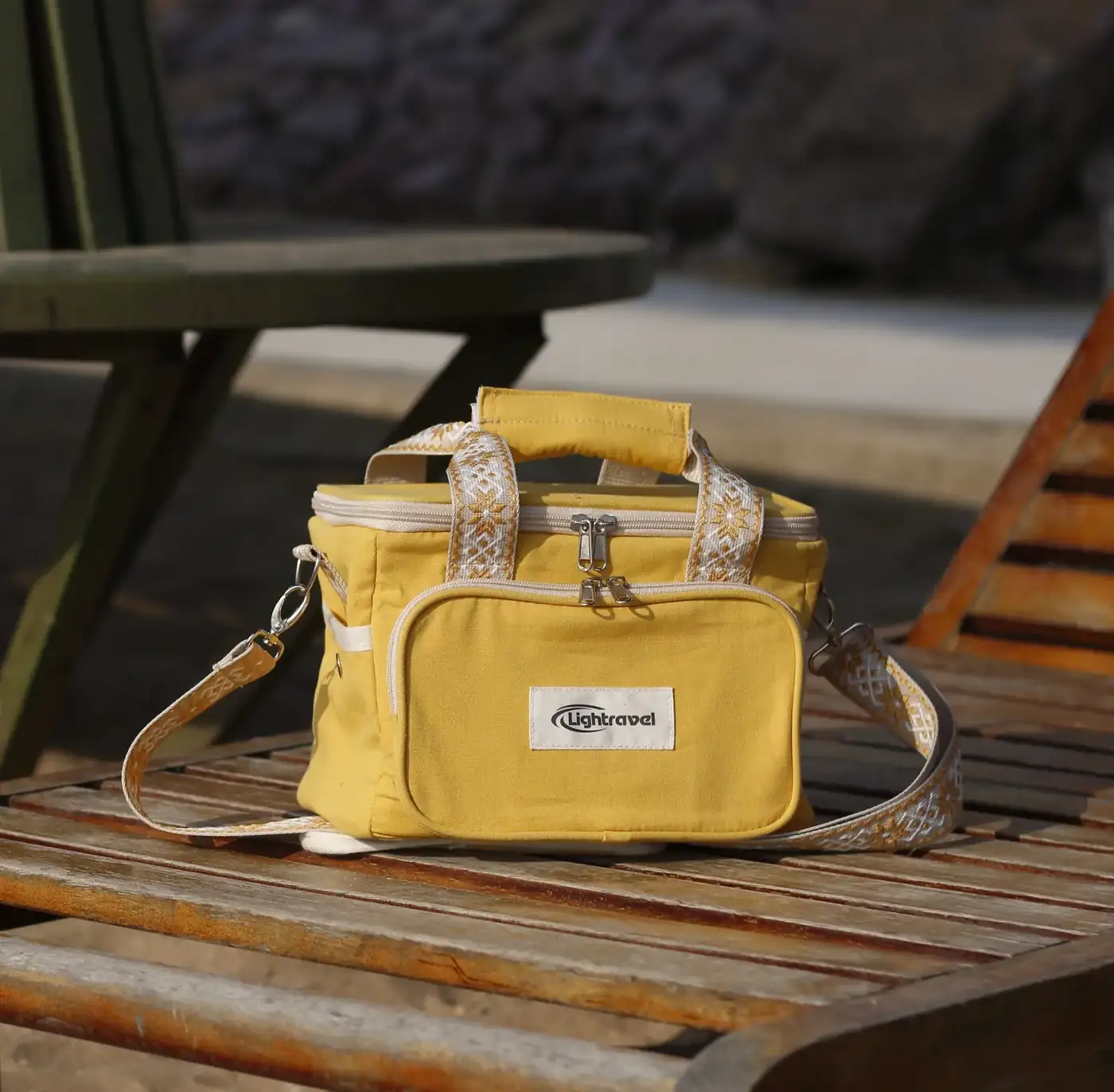 FreshBite Lunch Companion: Stylish Portable Lunch Cooler Tote detail view 1